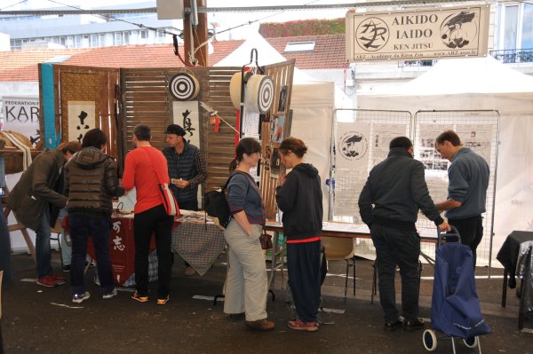 Samedi 26 septembre 2015 - Fête des Associations - place du marché de la Croix de Chavaux - Montreuil-sous-Bois (F-93100)